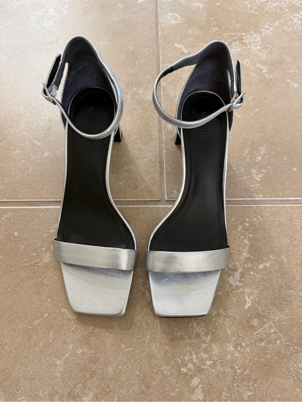 NWT Nordstrom Naiomi Silver Leather Square Toe Heel Sandals Sz 8.5